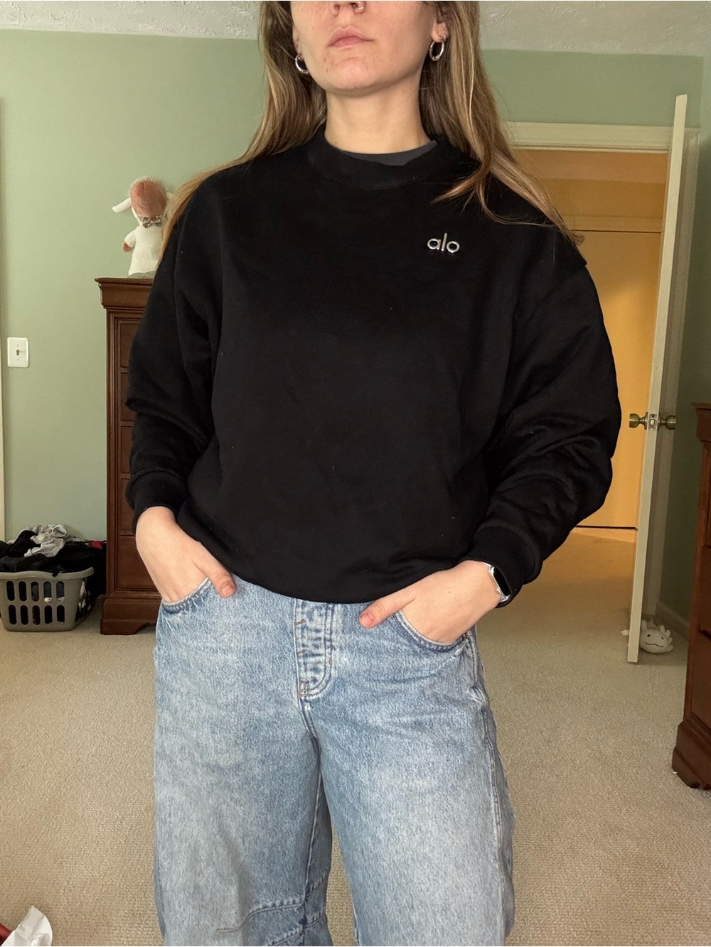ALO Yoga Black Crew Sweatshirt with Small Logo